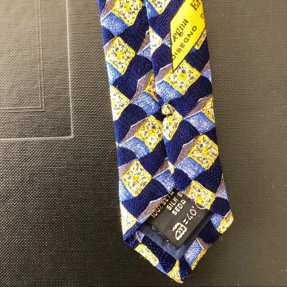 Ermenegildo Zegna- 100% Silk Men’s Tie - Picture 7 of 8